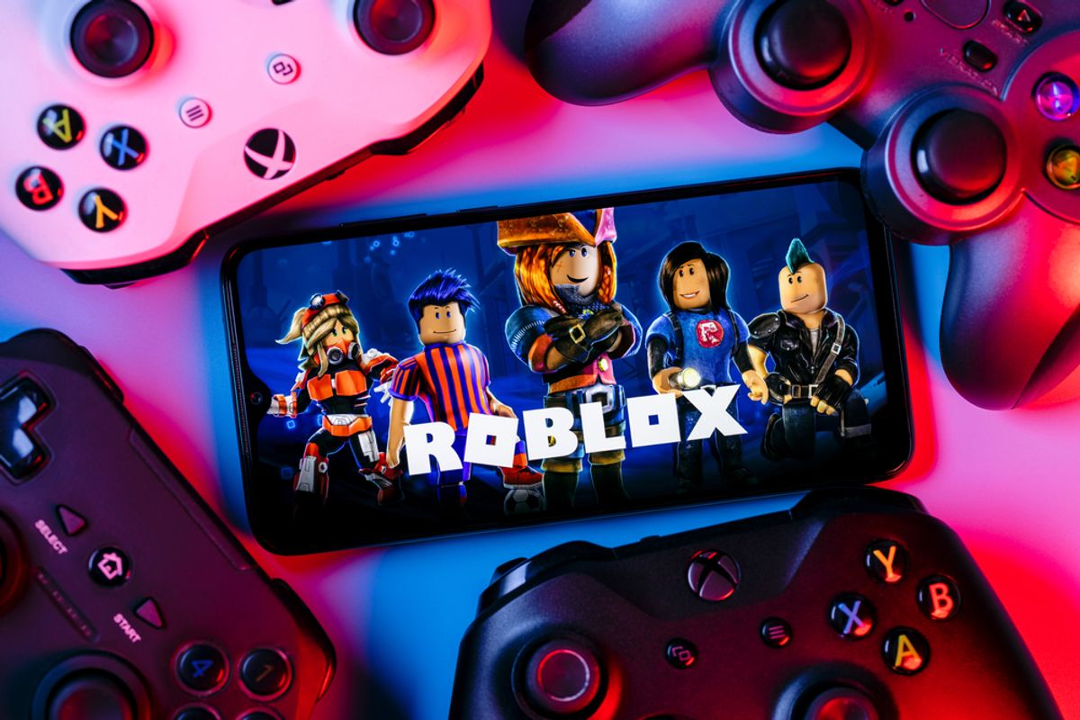 Mayoritas pemain game Roblox adalah anak-anak berusia 8-12 tahun. • 📹 :  roshanotgamer