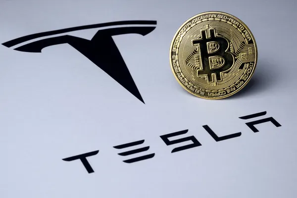 Elon Musk Isyaratkan Beli Bitcoin Lagi Usai Tesla Obral Rp14 Triliun