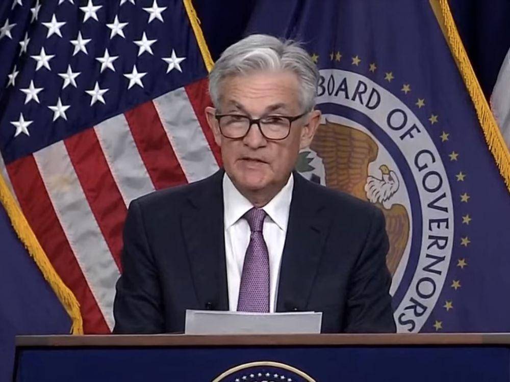 Chairman Federal Reserve (The Fed), Jerome Powell pada Rabu (21/9/2022) mengumumkan kenaikan suku bunga acuan (Fed Fund Rate) untuk kelima kalinya tahun ini. (dok. YouTube Washington Post)