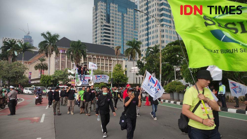 Refleksi Hari Buruh, Pengamat: Kesejahteraan Tak Cukup Dengan Retorika