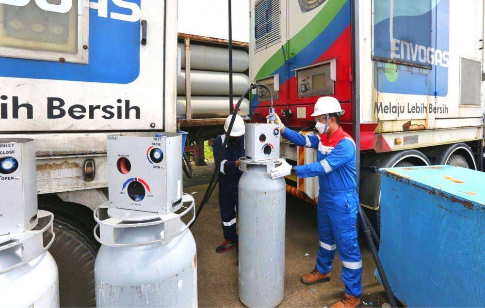 Ilustrasi pengisian tabung Compressed Natural Gas (CNG) PT Pertagas Niaga (PTGN). (Dok PTGN)