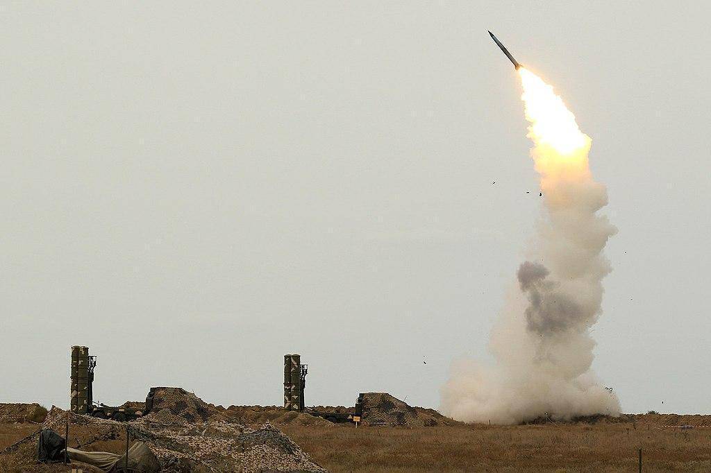 Ilustrasi rudal S-300. (Wikimedia Commons)