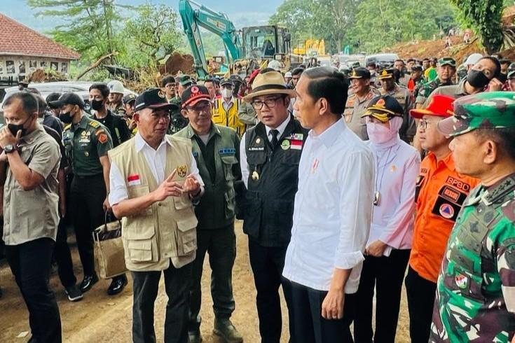 Jokowi Pastikan Bantuan Dana Bagi Rumah Rusak Akibat Gempa Cianjur
