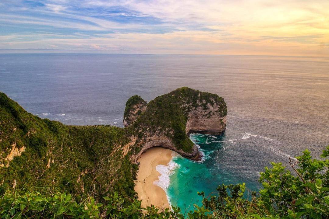 Pantai Kelingking. (Pixabay/wpkomang)