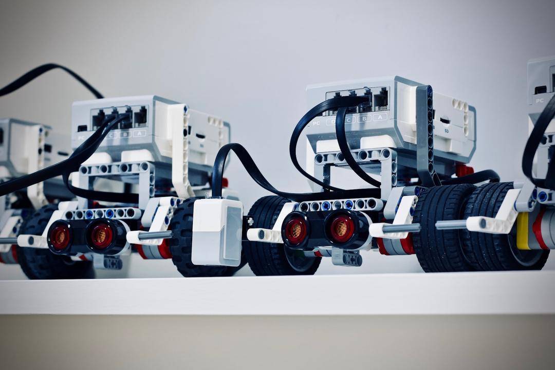 ilustrasi Internet of Things (unsplash.com/Jelleke Vanooteghem)