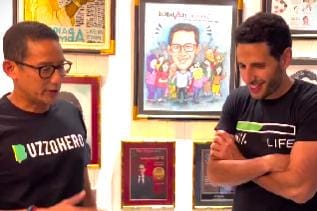Pertemuan Menteri Sandiaga Uno dengan Nas Daily. (Akun IG Sandiaga Uno)