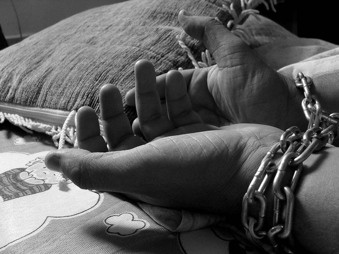 Ilustrasi human trafficking. (Pixabay/sammisreachers)