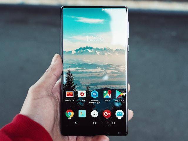ilustrasi HP tercepat (unsplash.com/Masakaze Kawakami)