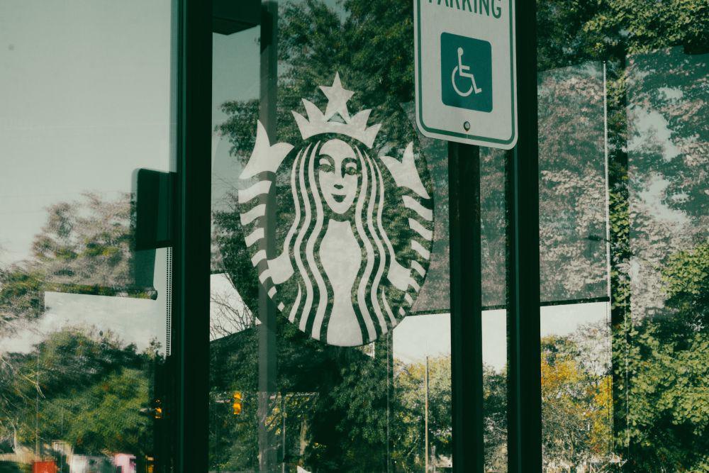 Strategi Baru Starbucks: Tambah Protein ke Minuman demi Dongkrak Pendapatan