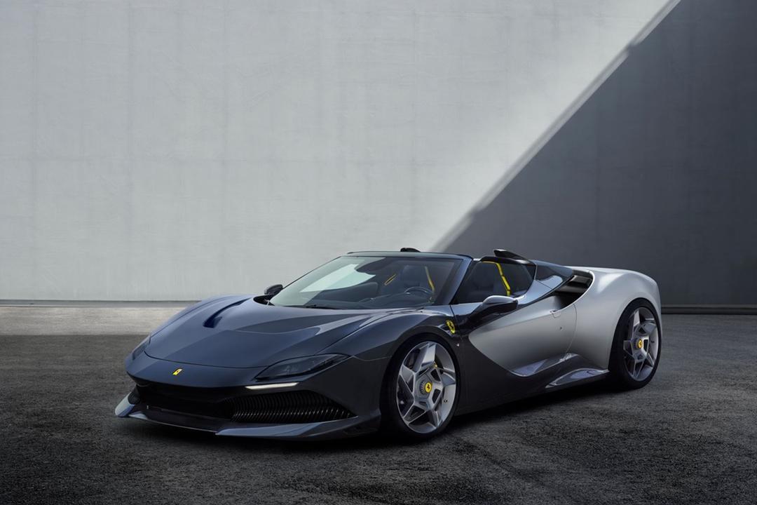 Debut Ferrari SP-8 Terbaru, Roadster Rasa F8 Spider