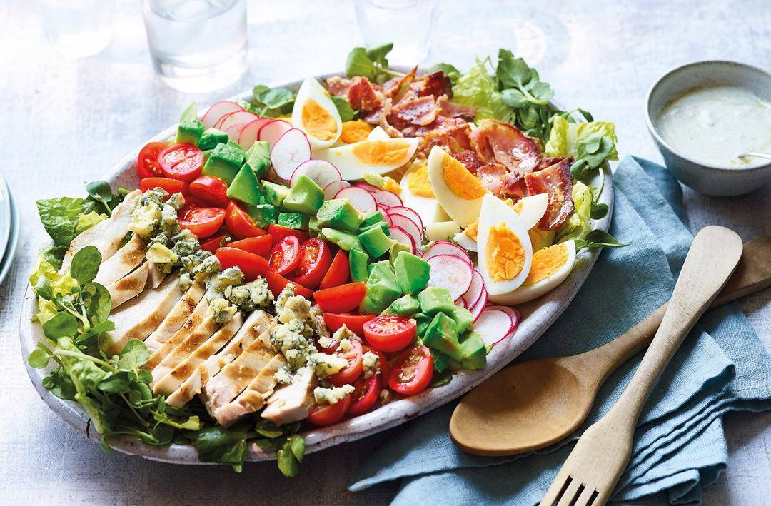 Ilustrasi The Cobb Salad (tesco.com)