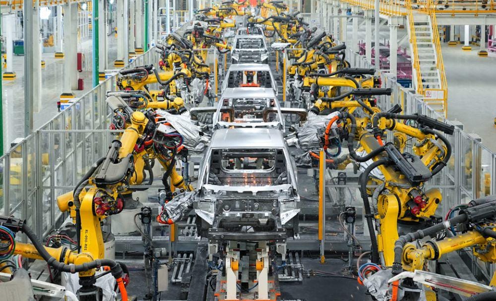 Ilustrasi pabrik perakitan mobil listrik (byd.com)