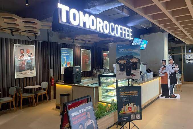ilustrasi tomoro coffee (https://www.doku.com/blog/ini-rahasia-tomoro-coffee-membangun-transparansi-pengelolaan-arus-uang-kas/)