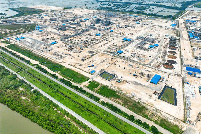 Langkah AKR Menggaet Investor di KEK Gresik