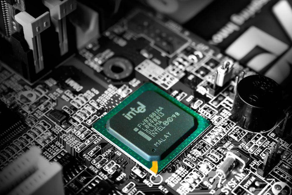 ilustrasi Intel (unsplash.com/Slejven Djurakovic)