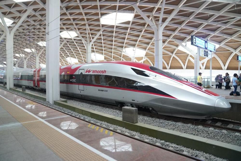 Potret Kereta Cepat Jakarta-Bandung Whoosh (kcic.co.id)