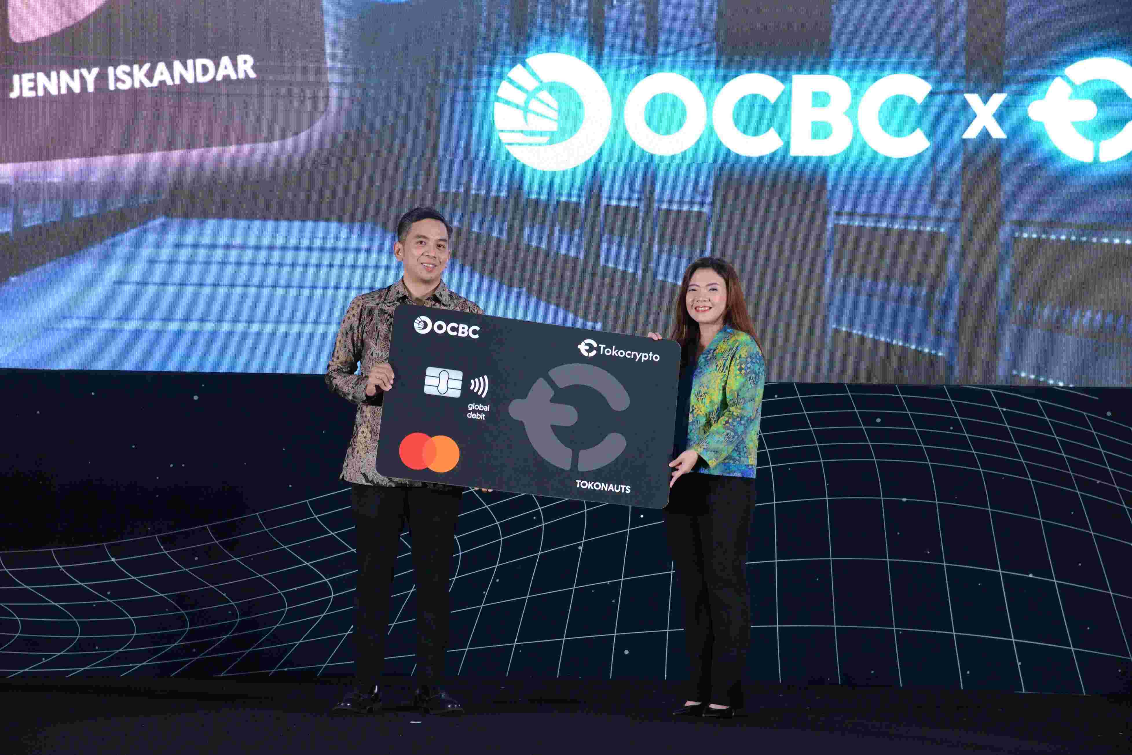 OCBC dan Tokocrypto Luncurkan Produk Kartu Global Debit