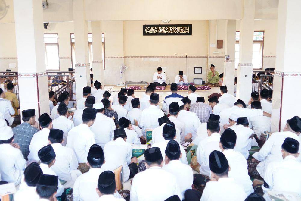 Ilustrasi santri di Pondok Pesantren Al Falah Ploso. (Dok. Pemkab Kediri)