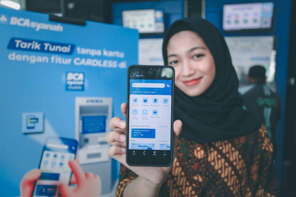 ilustrasi mobile banking BCA Syariah (bcasyariah.co.id)