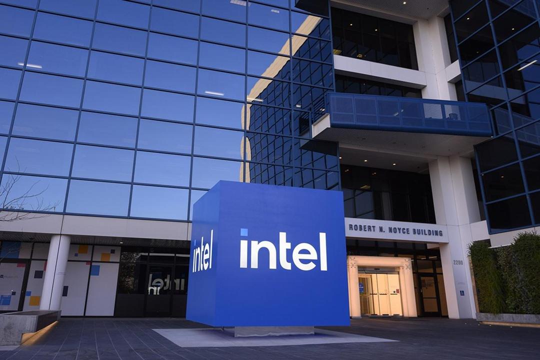 Intel Tawarkan Divisi Manufaktur ke Produsen Semikonduktor Taiwan