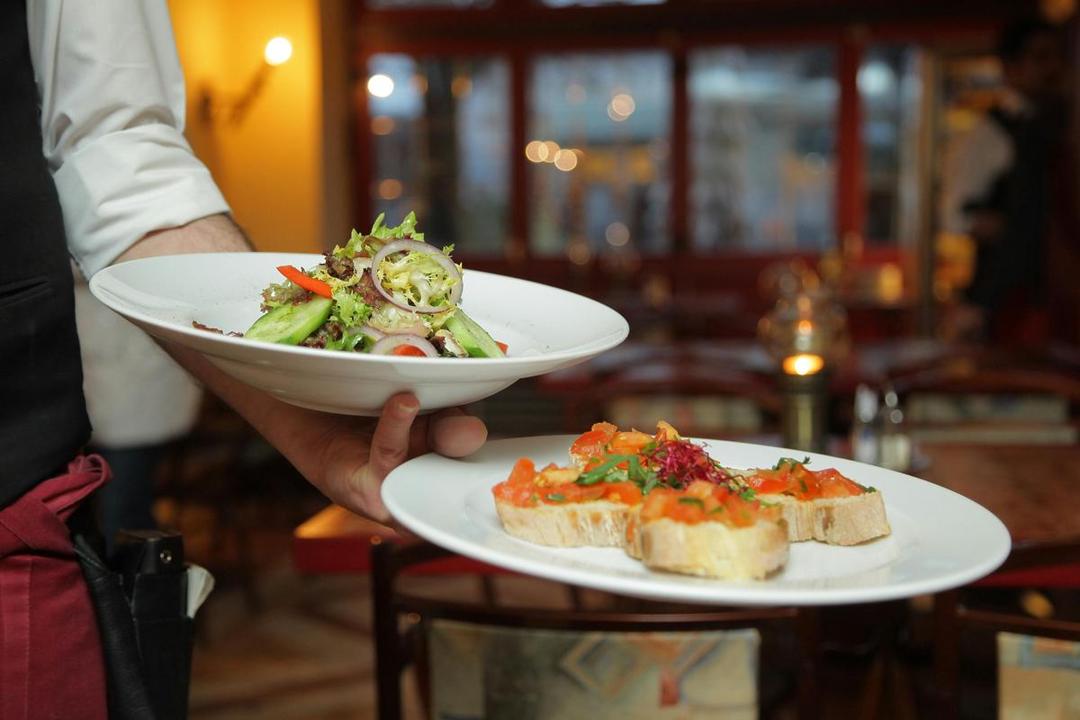 10 Restoran Fine Dining Surabaya Terbaik, Mewah dan Romantis!