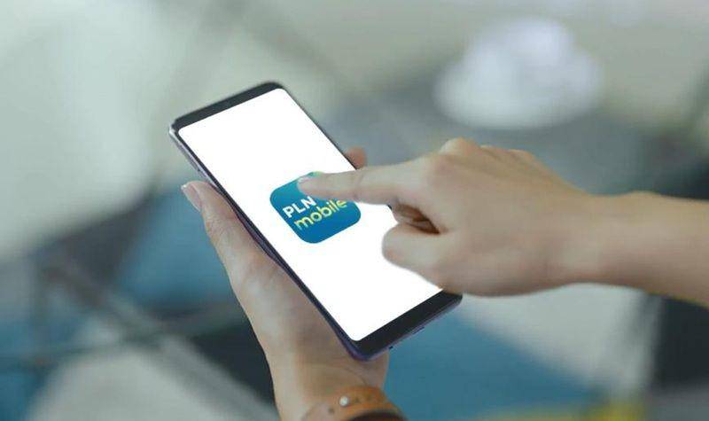 ilustrasi membeli token listrik melalui aplikasi PLN Mobile (dok. PLN)