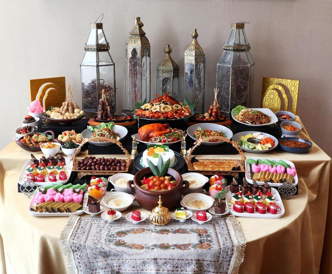 Iftar Feast Around the World di Holiday Inn & Suites Jakarta