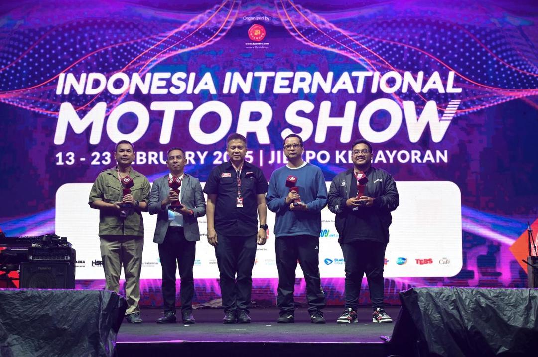 Disambut Antusias, PLN Catatkan Ribuan Transaksi EV di IIMS 2025