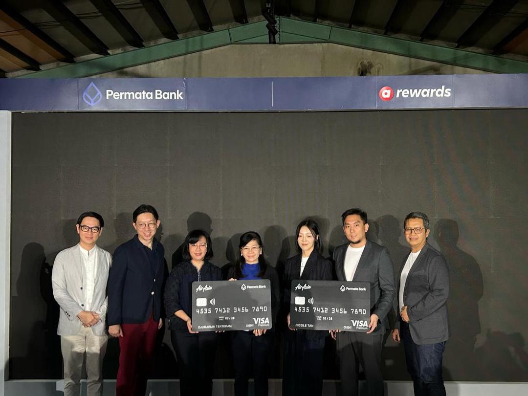  Bank Permata Bidik Pengguna Kartu Kredit AirAsia Double Digit