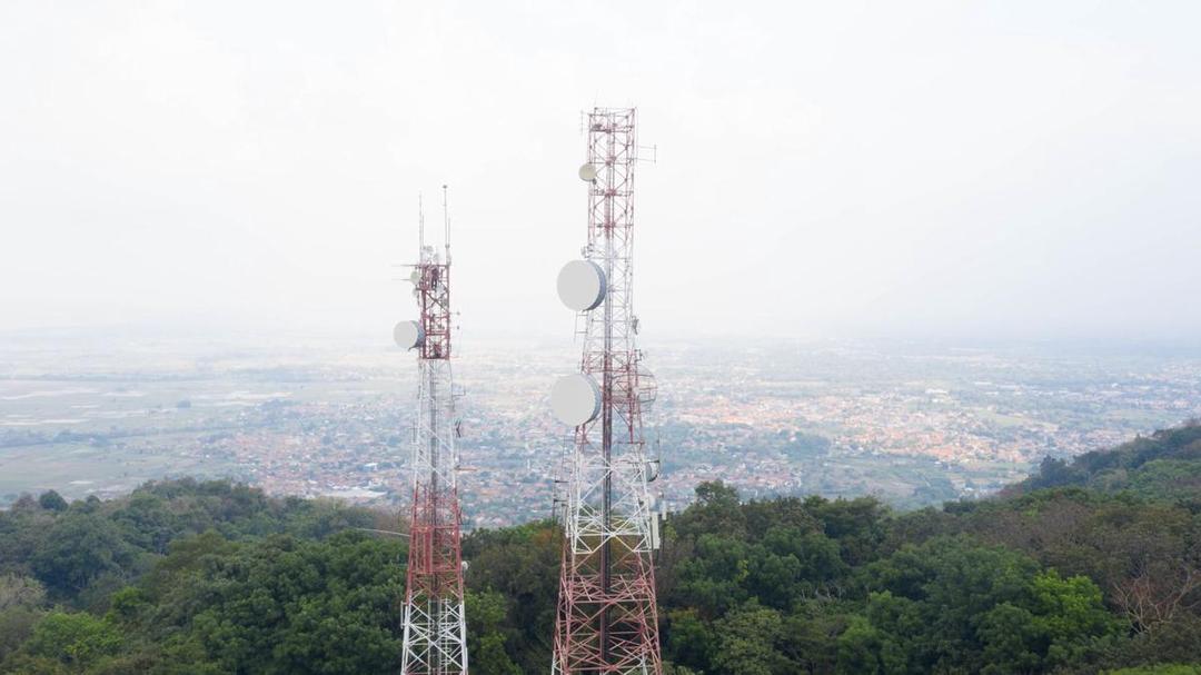 Ilustrasi menara telekomunikasi