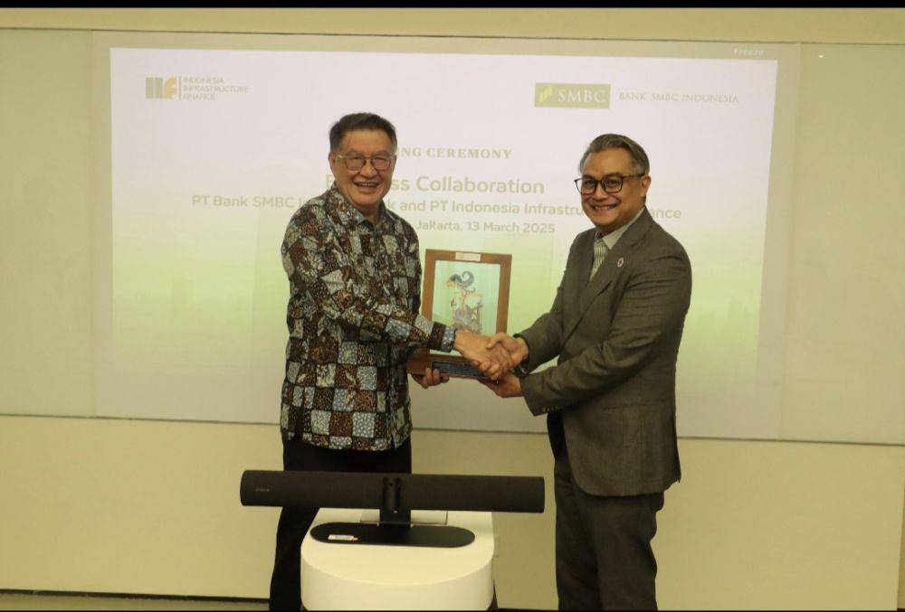 PT Indonesia Infrastructure Finance (IIF) dan PT Bank SMBC Indonesia Tbk (SMBC Indonesia) lakukan penandatanganan perjanjian kerja sama terkait layanan perbankan transaksi valuta asing. (Dok/Istimewa).
