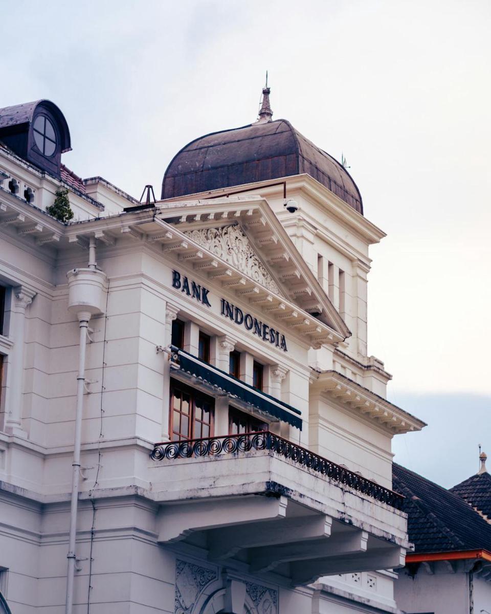 BI Rate Tak Kunjung Turun Buat Likuiditas Kering dan Kredit Layu