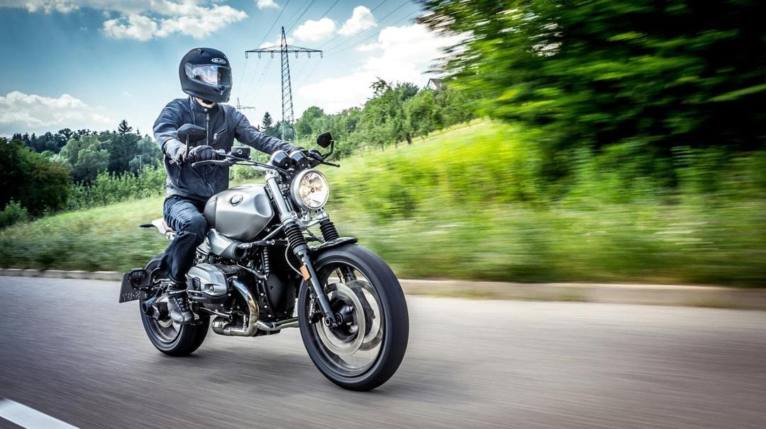 15 Tips Mudik Naik Motor Agar Aman dan Nyaman