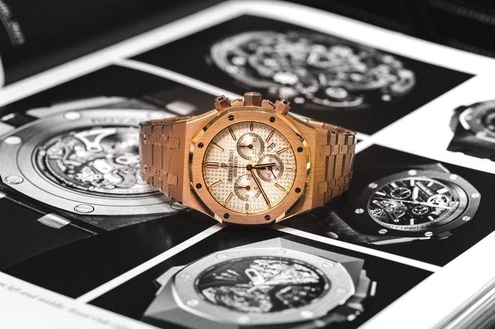 potret jam tangan Audemars Piguet asli (pixabay.com/poedynchuk)