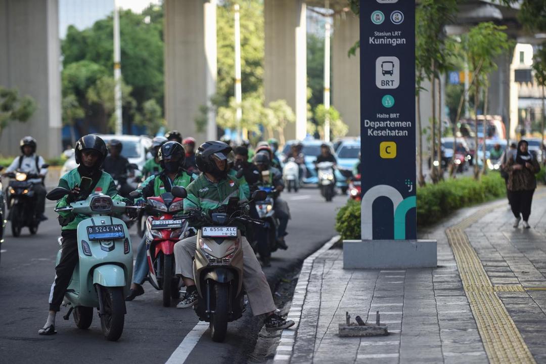 Menimbang Untung Rugi Ojol jadi Karyawan Tetap, Mana yang Tepat?