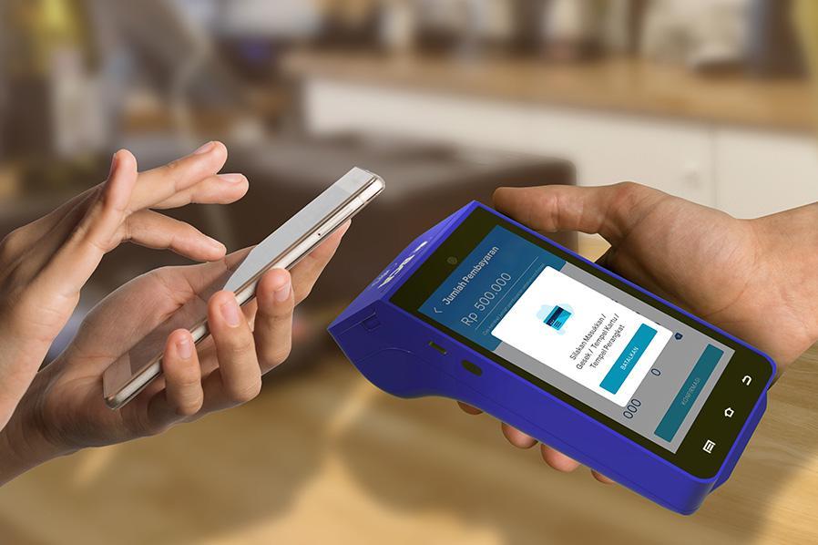 324 Ribu Merchant BCA Bisa Gunakan QRIS Tap, Ini Cara Pakainya