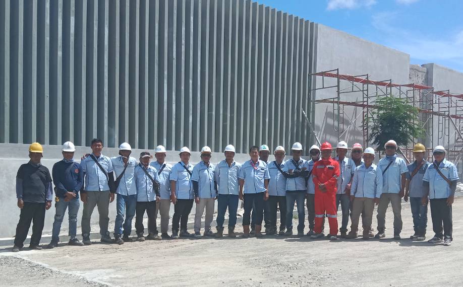 foto pekerja PT Bangun Karya Perkasa Jaya (ptbkpjaya.com)