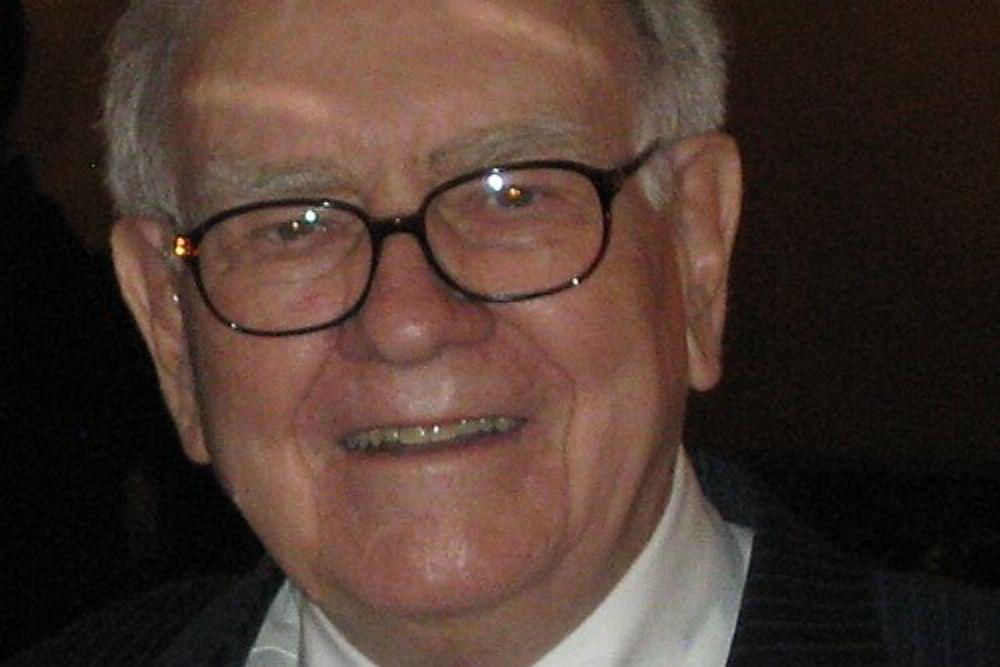 10 Tips Keuangan dari Warren Buffet, Efektif Kelola Uang!