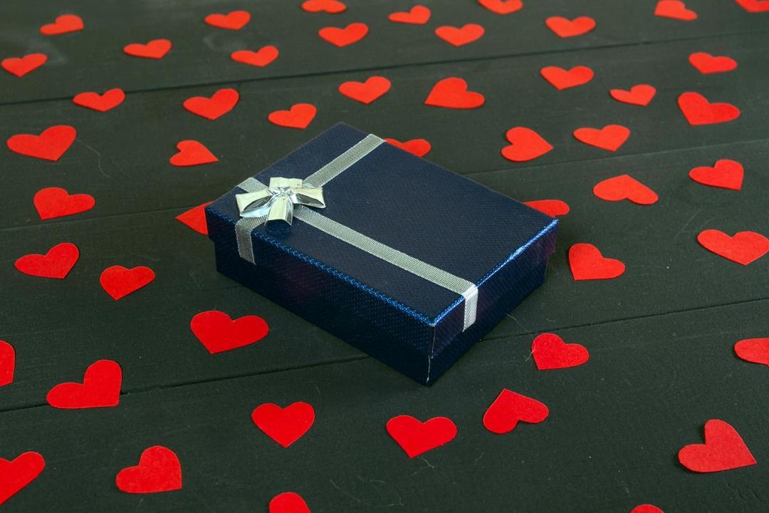 10 Kado Pernikahan untuk Teman yang Unik dan Berkesan