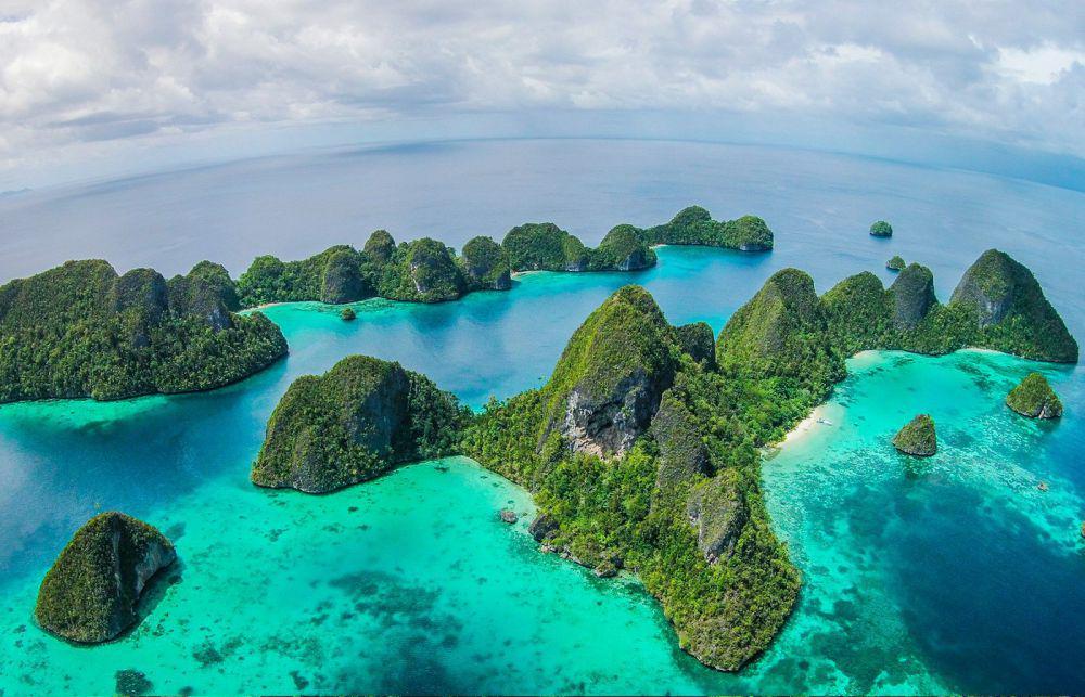Raja Ampat Favorit, Laut Indonesia Jadi Lintasan Superyacht Elit