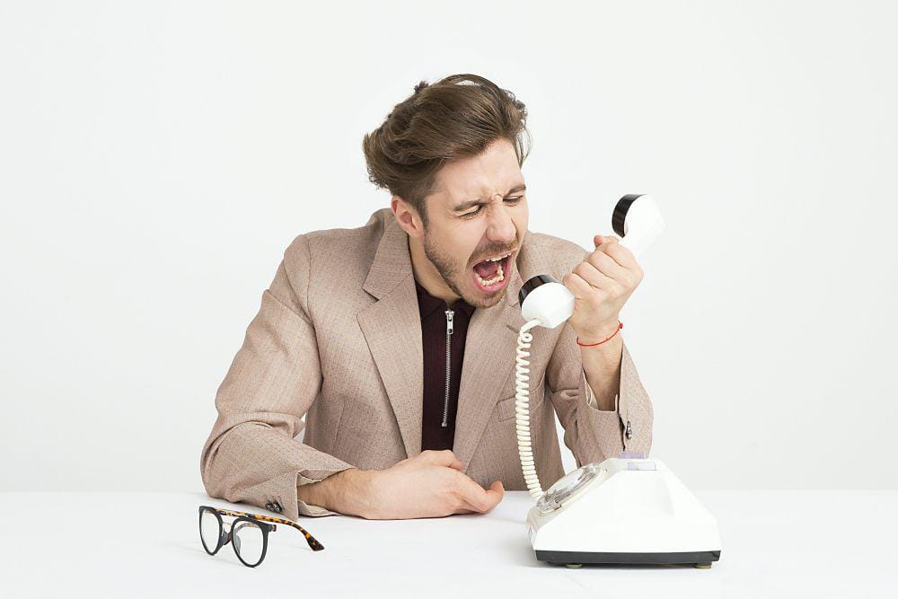 Ilustrasi debt collector menagih hutang (unsplash.com/Icons8 Team)