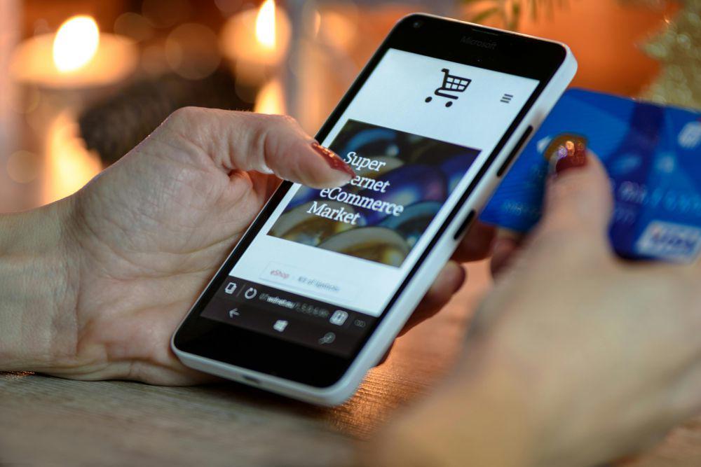 ilustrasi akun Adakami sudah tidak tertaut ke e-commerce (pexels.com/AS Photography)