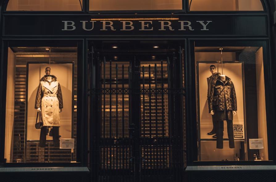 Permintaan Barang Mewah Lesu, Burberry Pangkas 1.700 Pekerja