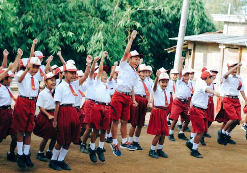 MK Putuskan Sekolah SD-SMP Swasta Gratis, Negara Wajib Biayai