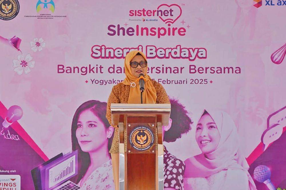 profil dian siswarini