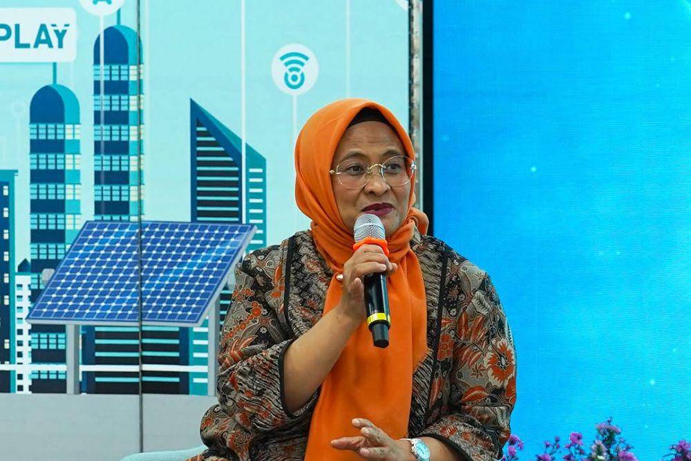 profil dian siswarini