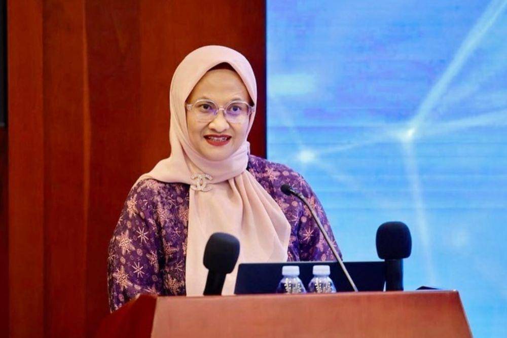 profil dian siswarini