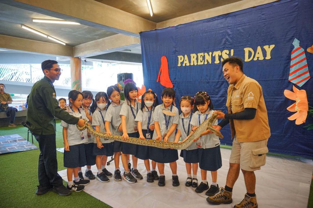 Royal Safari Garden Goes to School, Edukasi Satwa di Sekolah