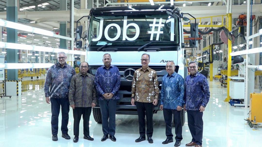 Genjot Produksi Bus dan Truk, Daimler Resmikan Pabrik Baru di Cikarang Senilai Rp500 M
