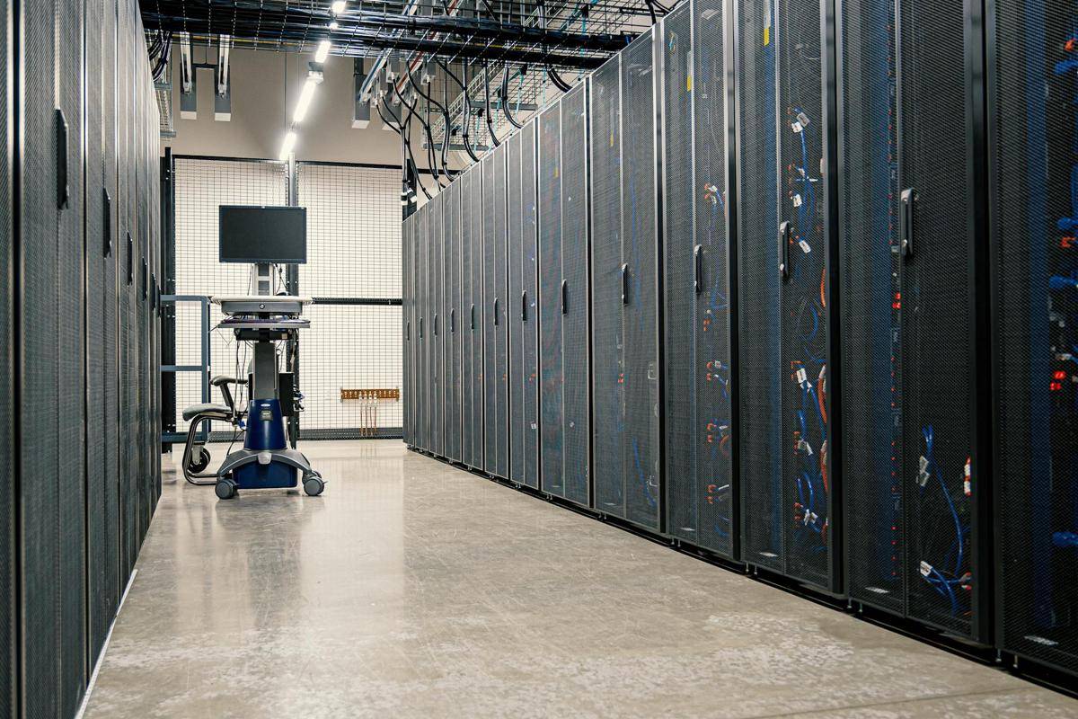 ilustrasi data center (pexels.com/Brett Sayles)